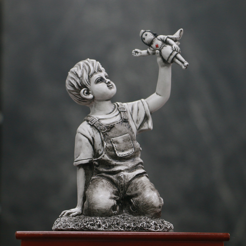 Resin Art Gift For Anniversary - Statuette Banksy, Artisanat d'art, Figurine d'hommage